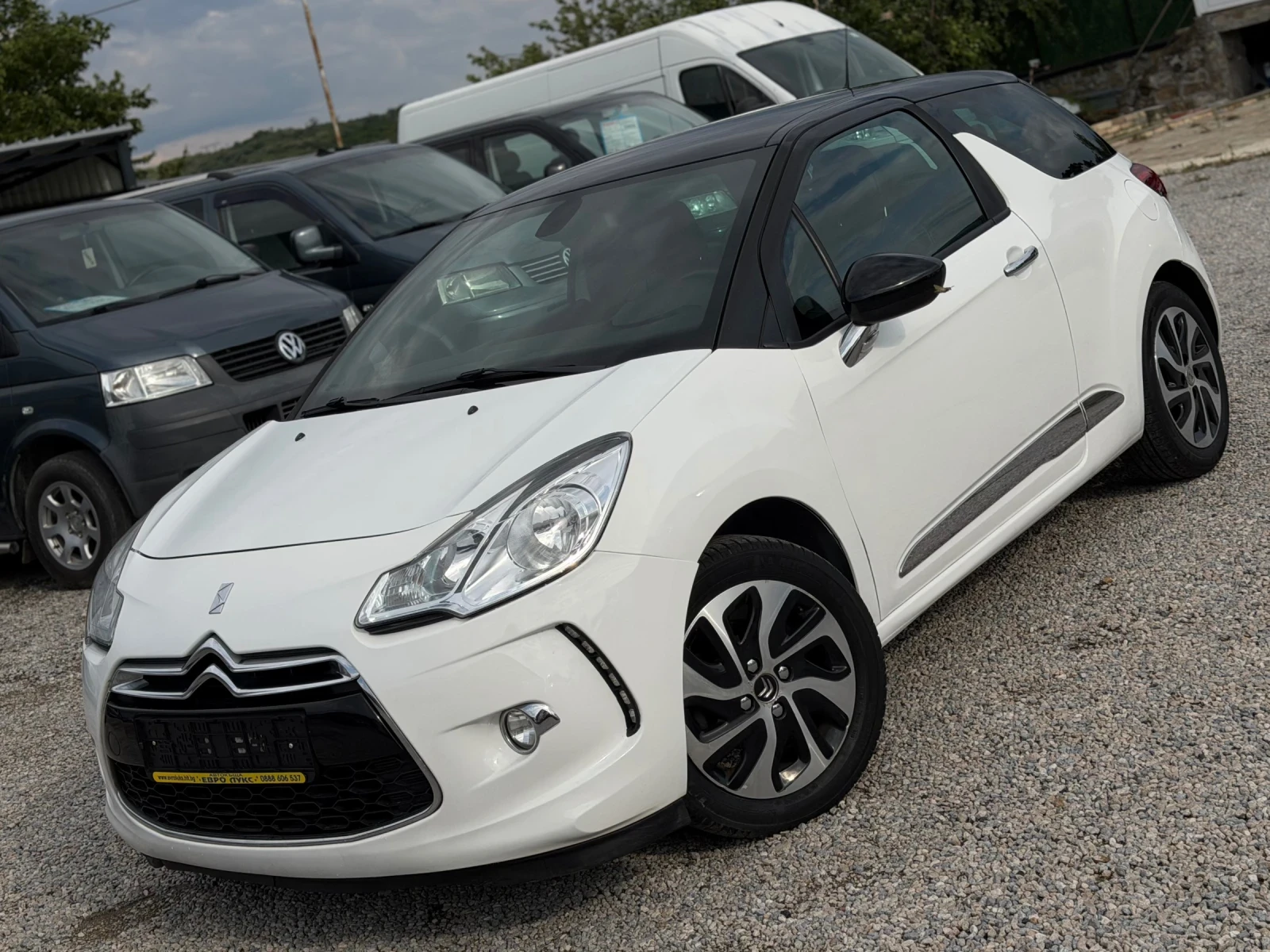Citroen DS3 1.6HDI 90кс АВТОМАТ НАВИ КОЖА ПОДГРЕВ Hi-FI FULL, снимка 3 - Автомобили и джипове - 55441432