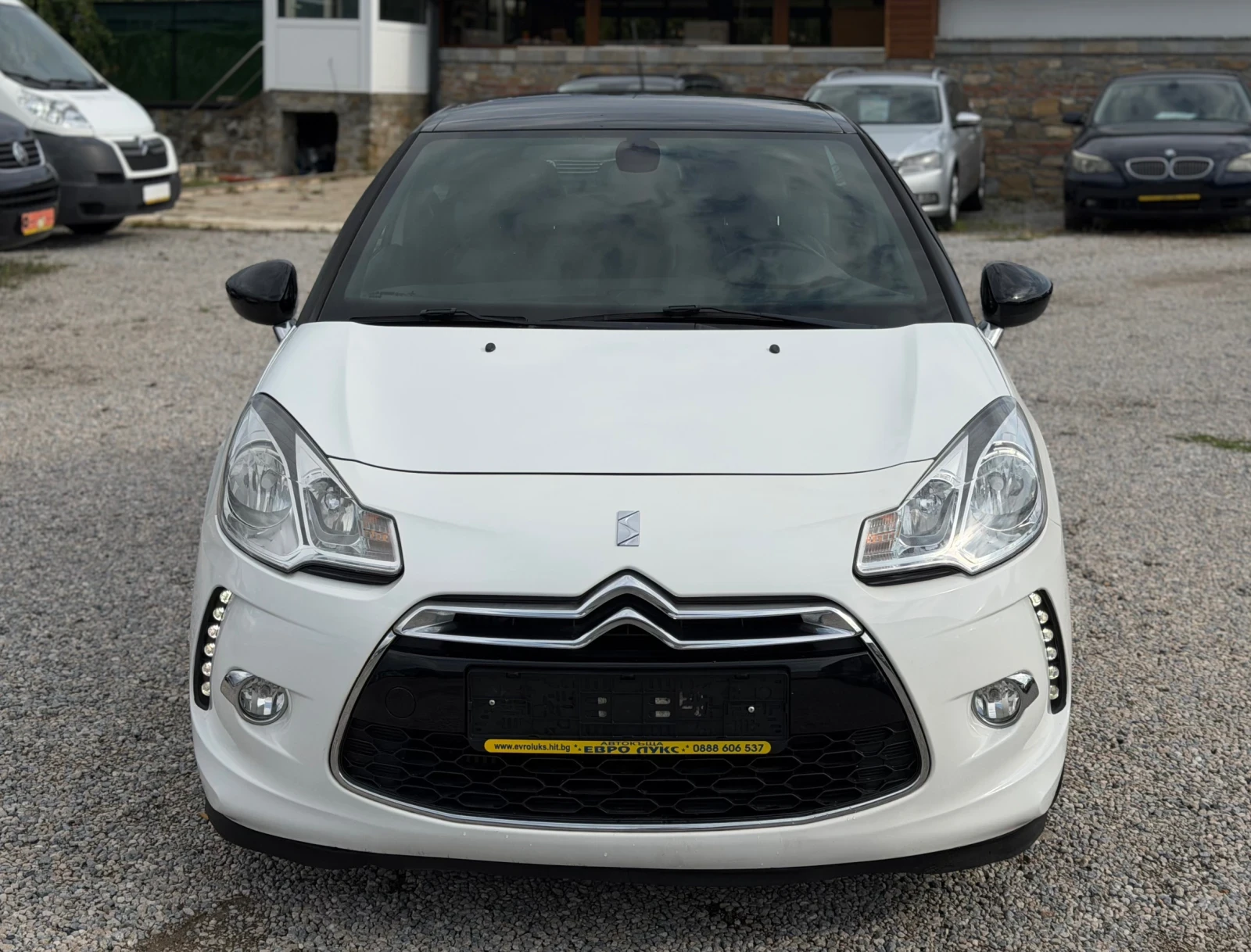 Citroen DS3 1.6HDI 90кс АВТОМАТ НАВИ КОЖА ПОДГРЕВ Hi-FI FULL, снимка 2 - Автомобили и джипове - 55441432