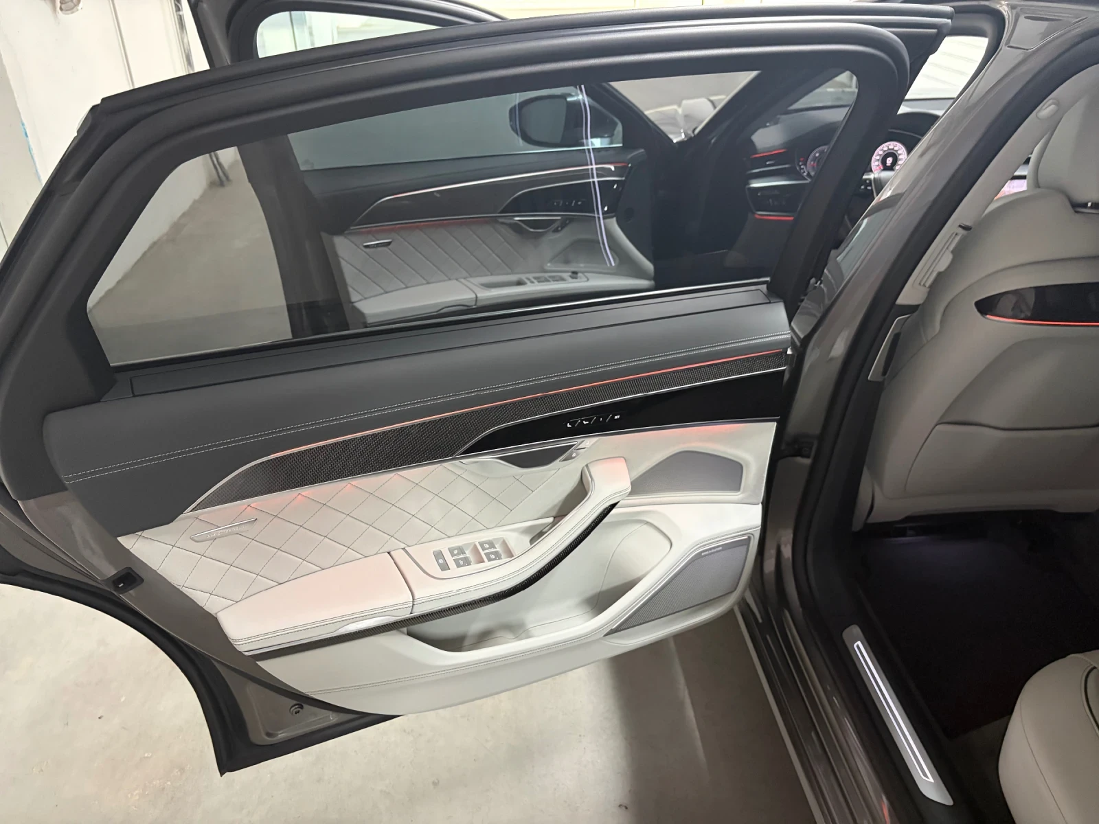 Audi A8 L 50 TDI, снимка 13 - Автомобили и джипове - 56069073