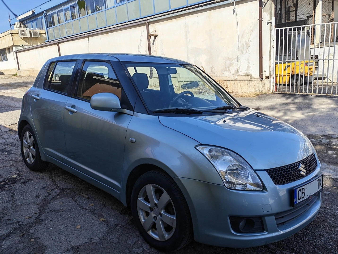 Suzuki Swift 1.3, снимка 3 - Автомобили и джипове - 56653065