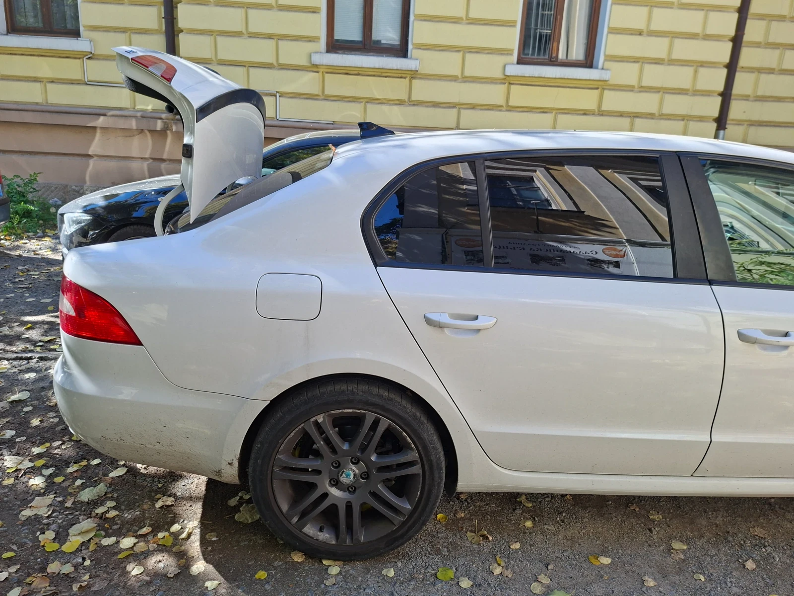Skoda Superb td, снимка 9 - Автомобили и джипове - 56702836