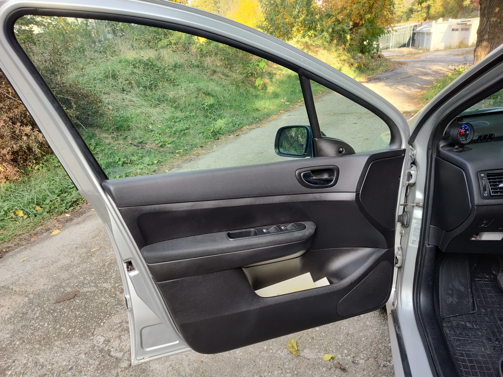 Peugeot 307 HDI, снимка 13 - Автомобили и джипове - 56710762