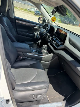 Toyota Highlander 2.5 Hybrid AWD-i Luxury, снимка 12