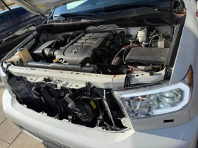 Toyota Sequoia CARFAX* АВТОФИНАНСИРАНЕ БЕЗ ПЪРВОНАЧАЛНА ВНОСКА, снимка 6