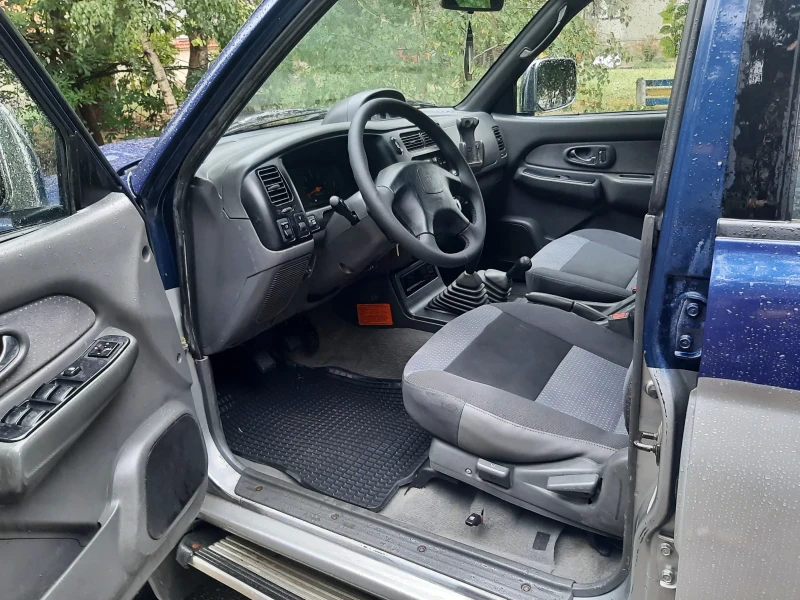 Mitsubishi L200, снимка 7 - Автомобили и джипове - 47650634