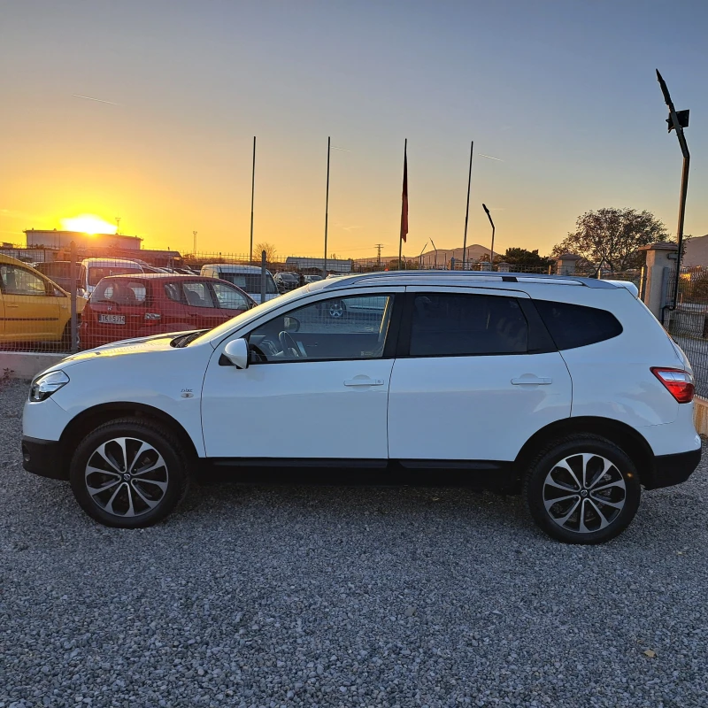 Nissan Qashqai * 5+ 2* 108000km* ПАНОРАМА* 360 КАМЕРА* УНИКАТ!, снимка 4 - Автомобили и джипове - 47871780