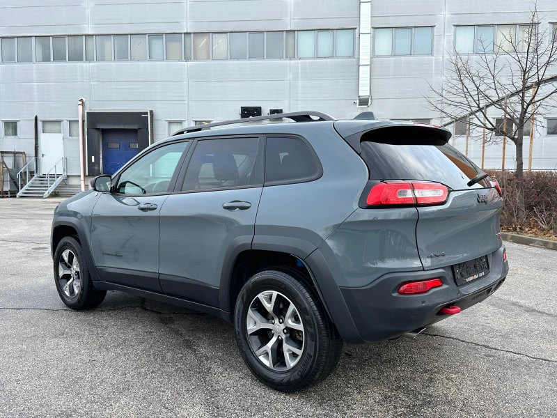 Jeep Cherokee 3.2i 272 к.с., снимка 3 - Автомобили и джипове - 48280054