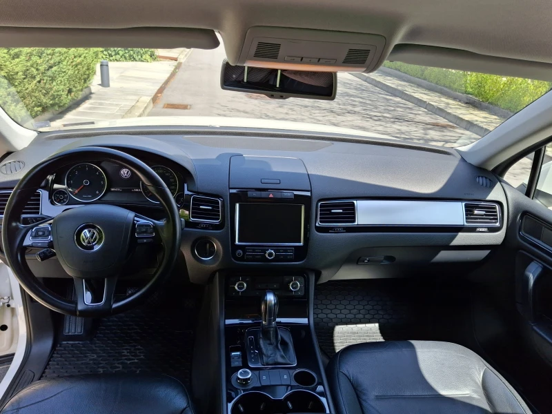 VW Touareg, снимка 9 - Автомобили и джипове - 52370188