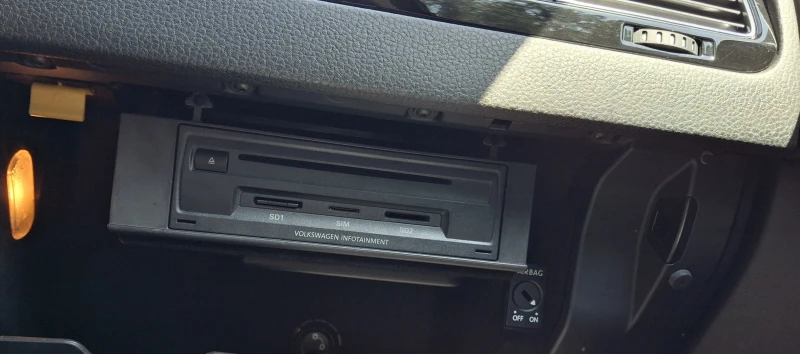 VW Touareg, снимка 12 - Автомобили и джипове - 52370188