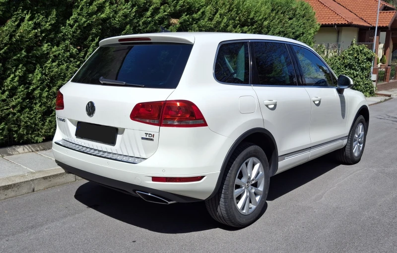VW Touareg, снимка 5 - Автомобили и джипове - 52370188