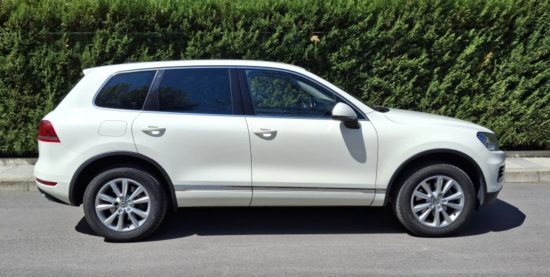 VW Touareg, снимка 6 - Автомобили и джипове - 52370188