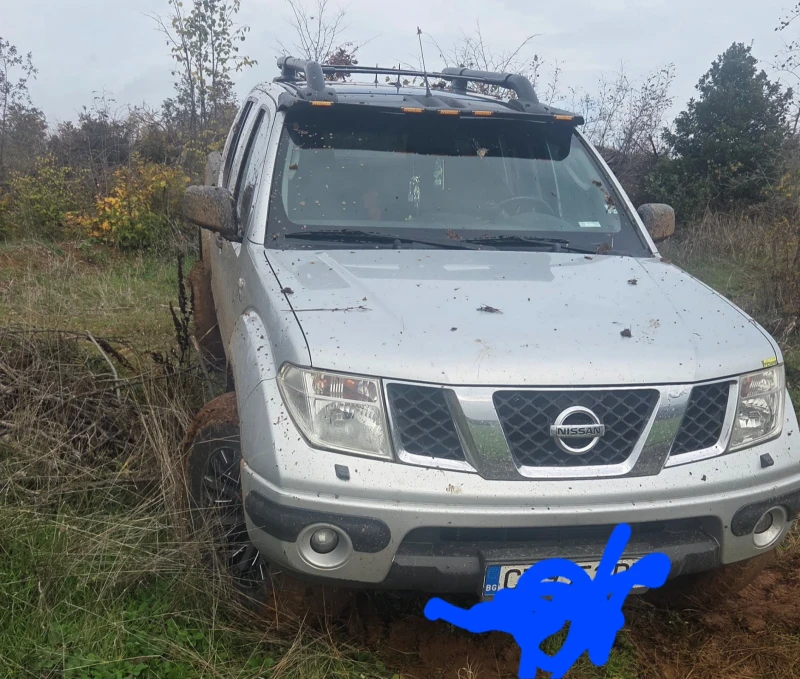 Nissan Navara, снимка 15 - Автомобили и джипове - 52493949
