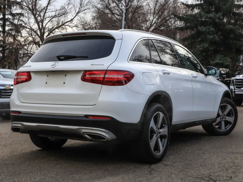 Mercedes-Benz GLC 300 4MATIC CAM* BLINDSPOT* KEYLESS* ПОДГРЕВ* PANO* , снимка 4 - Автомобили и джипове - 52611196