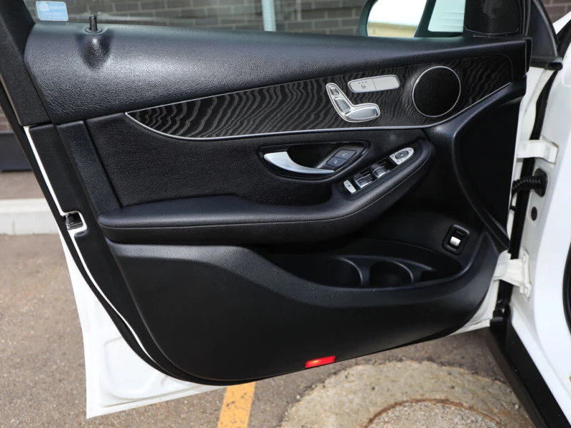 Mercedes-Benz GLC 300 4MATIC CAM* BLINDSPOT* KEYLESS* ПОДГРЕВ* PANO* , снимка 16 - Автомобили и джипове - 52611196