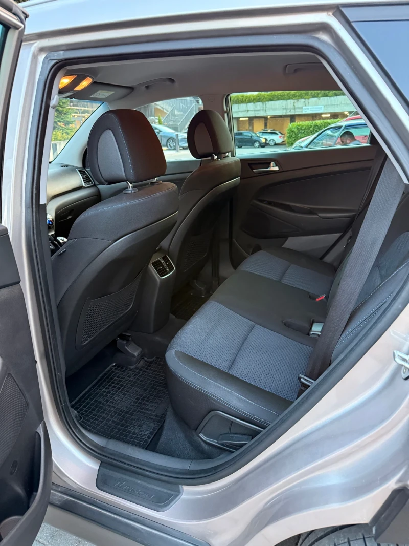 Hyundai Tucson, снимка 7 - Автомобили и джипове - 53192993