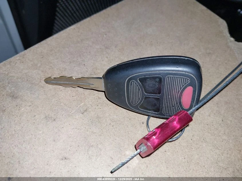 Jeep Avenger 3.6L V-6 DOHC, VVT, 285HP 4X4 Drive - изображение 3