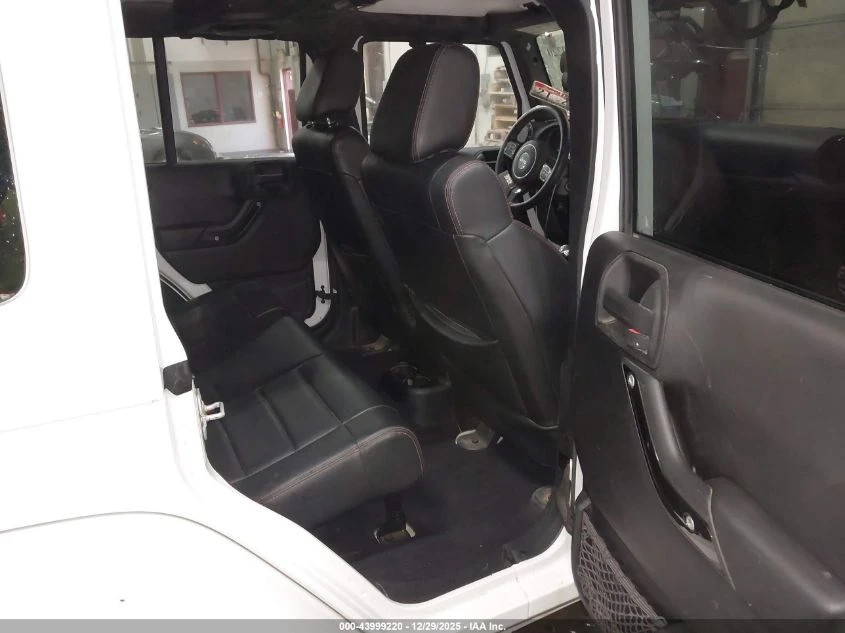 Jeep Avenger 3.6L V-6 DOHC, VVT, 285HP 4X4 Drive | Mobile.bg � ����������� 15