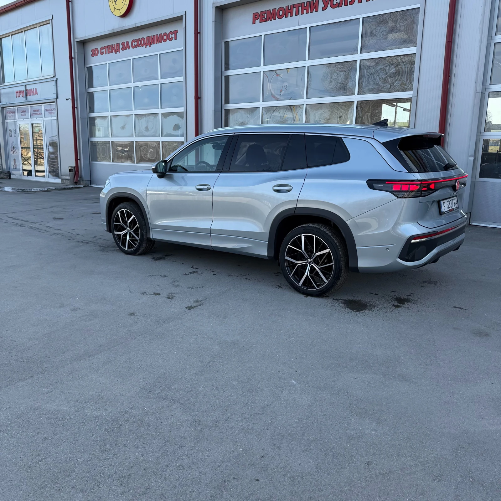 VW Tayron 2.0 Tdi 4Motion Elegance 6+ 1 , снимка 3 - Автомобили и джипове - 53815606