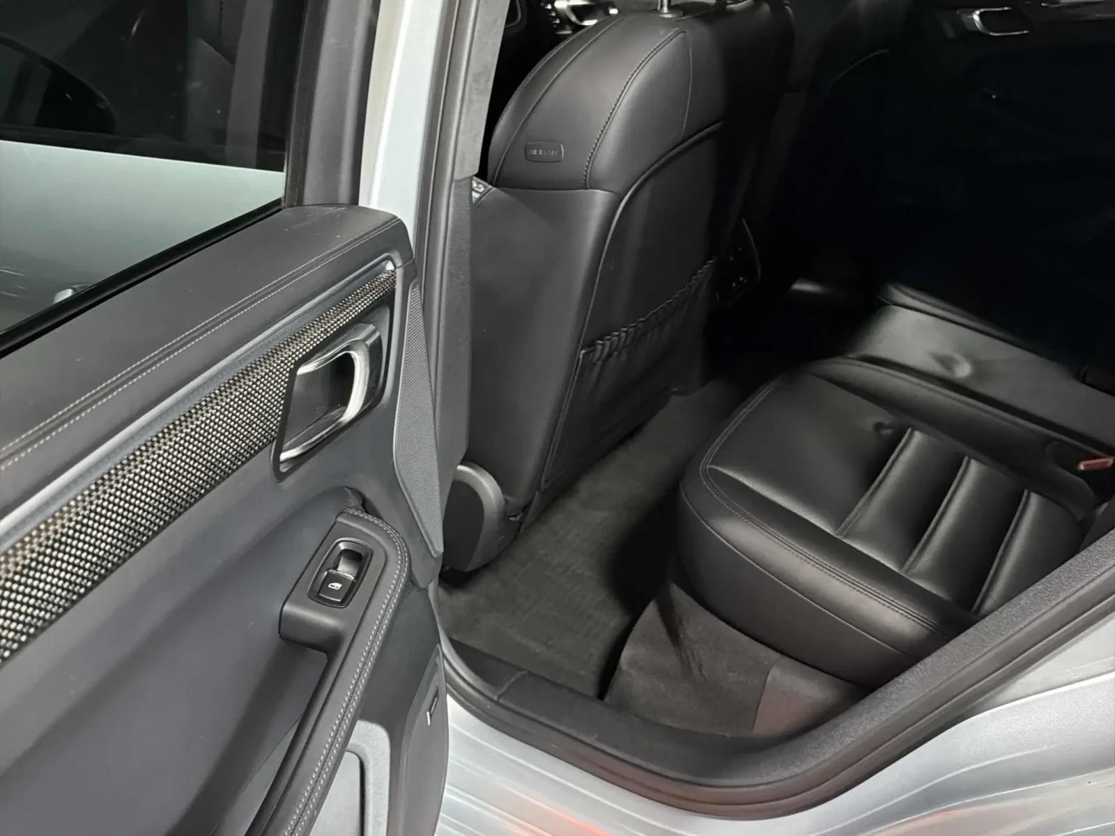 Porsche Macan Turbo * * CARFAX * * АВТО КРЕДИТ * * , снимка 10 - Автомобили и джипове - 53864864