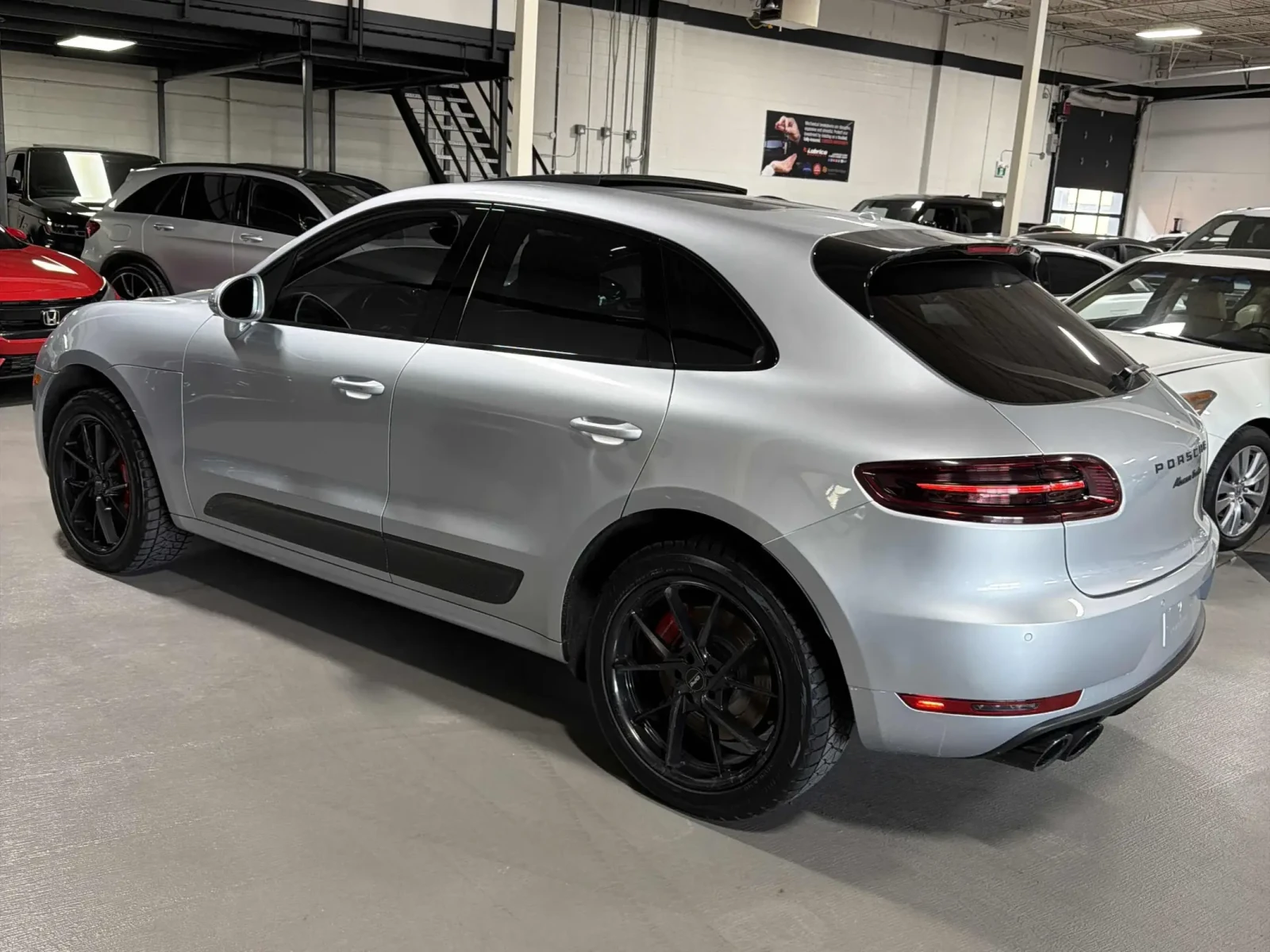 Porsche Macan Turbo * * CARFAX * * АВТО КРЕДИТ * * , снимка 4 - Автомобили и джипове - 53864864