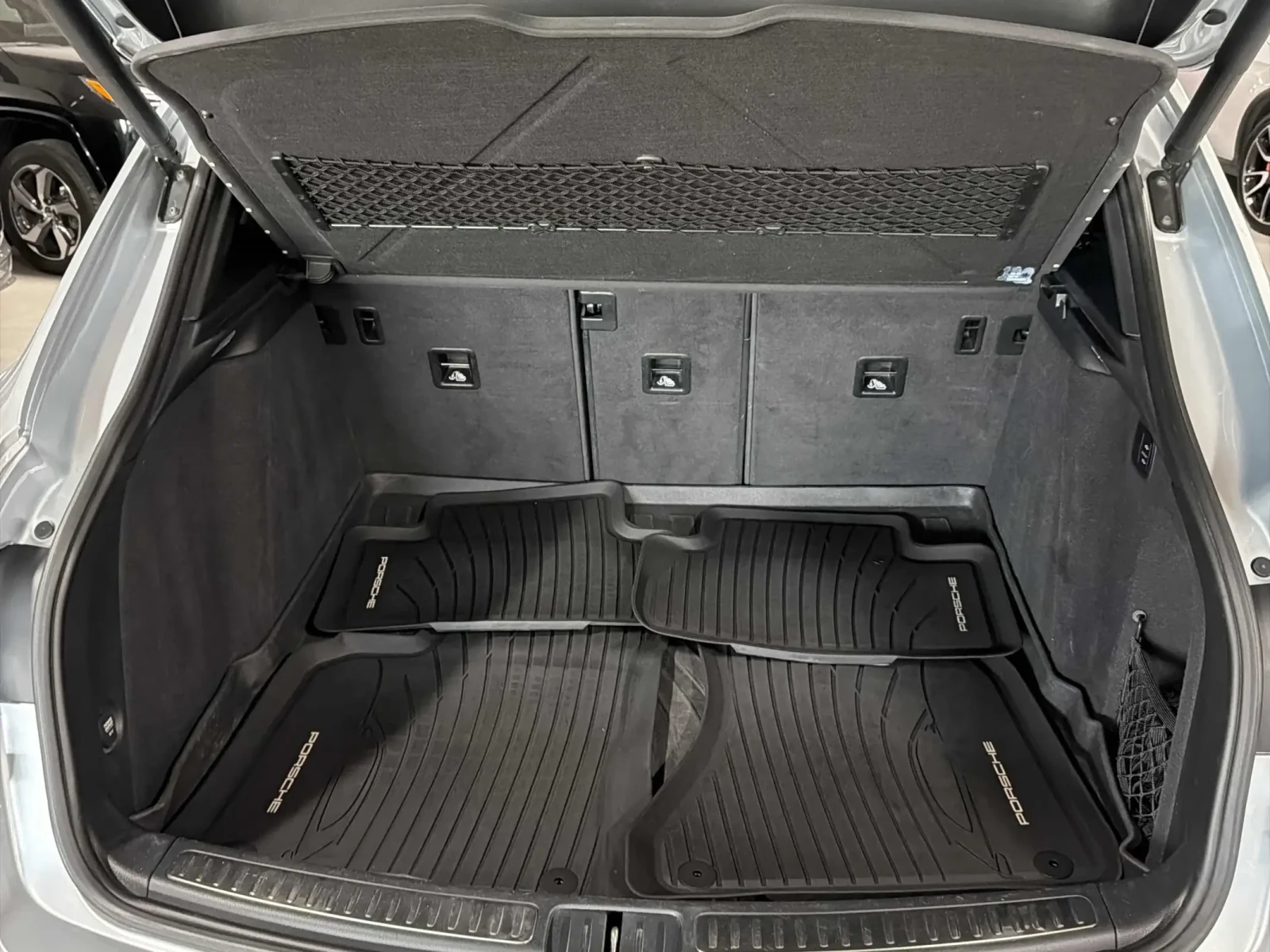 Porsche Macan Turbo * * CARFAX * * АВТО КРЕДИТ * * , снимка 6 - Автомобили и джипове - 53864864