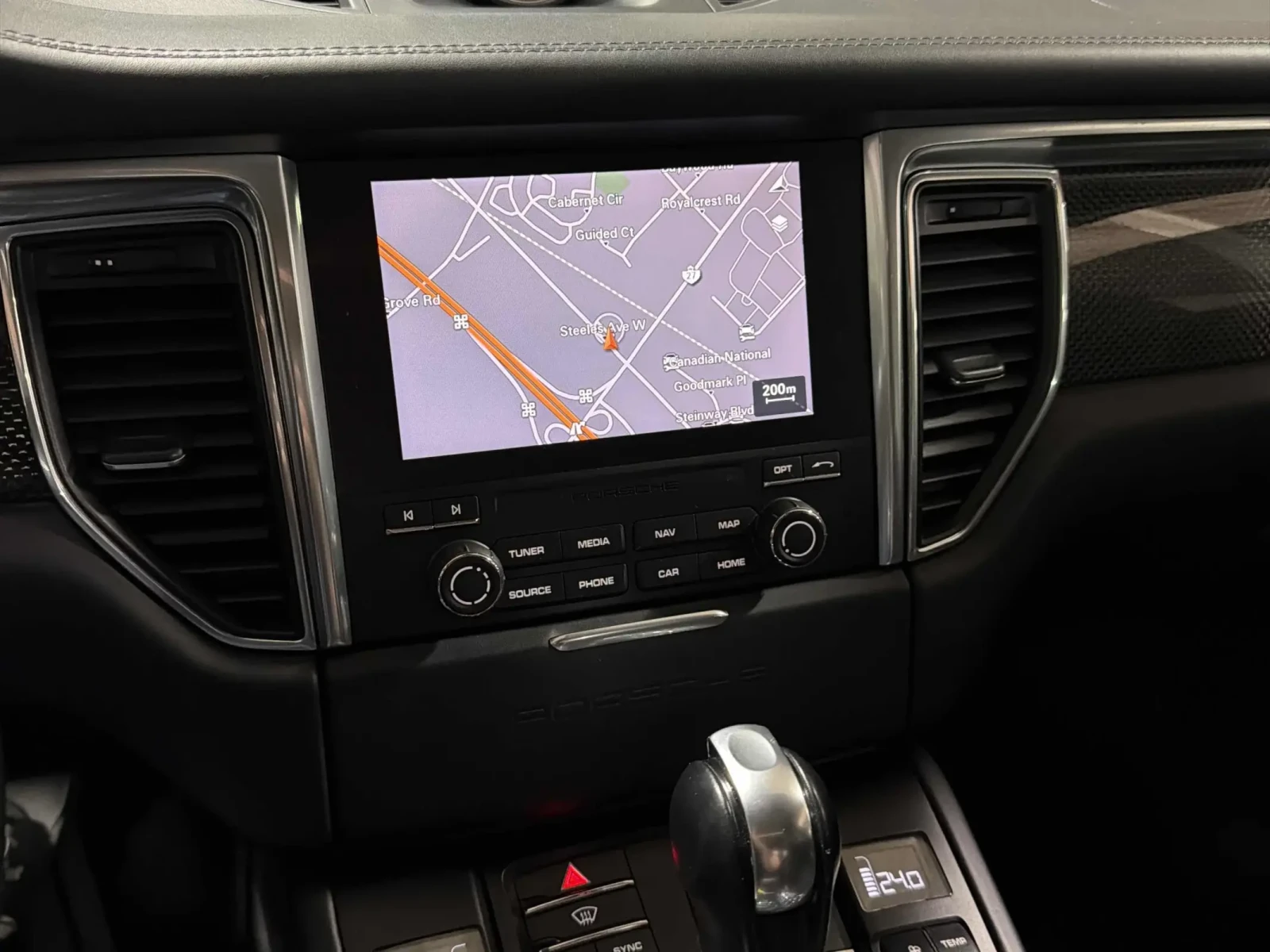 Porsche Macan Turbo * * CARFAX * * АВТО КРЕДИТ * * , снимка 14 - Автомобили и джипове - 53864864