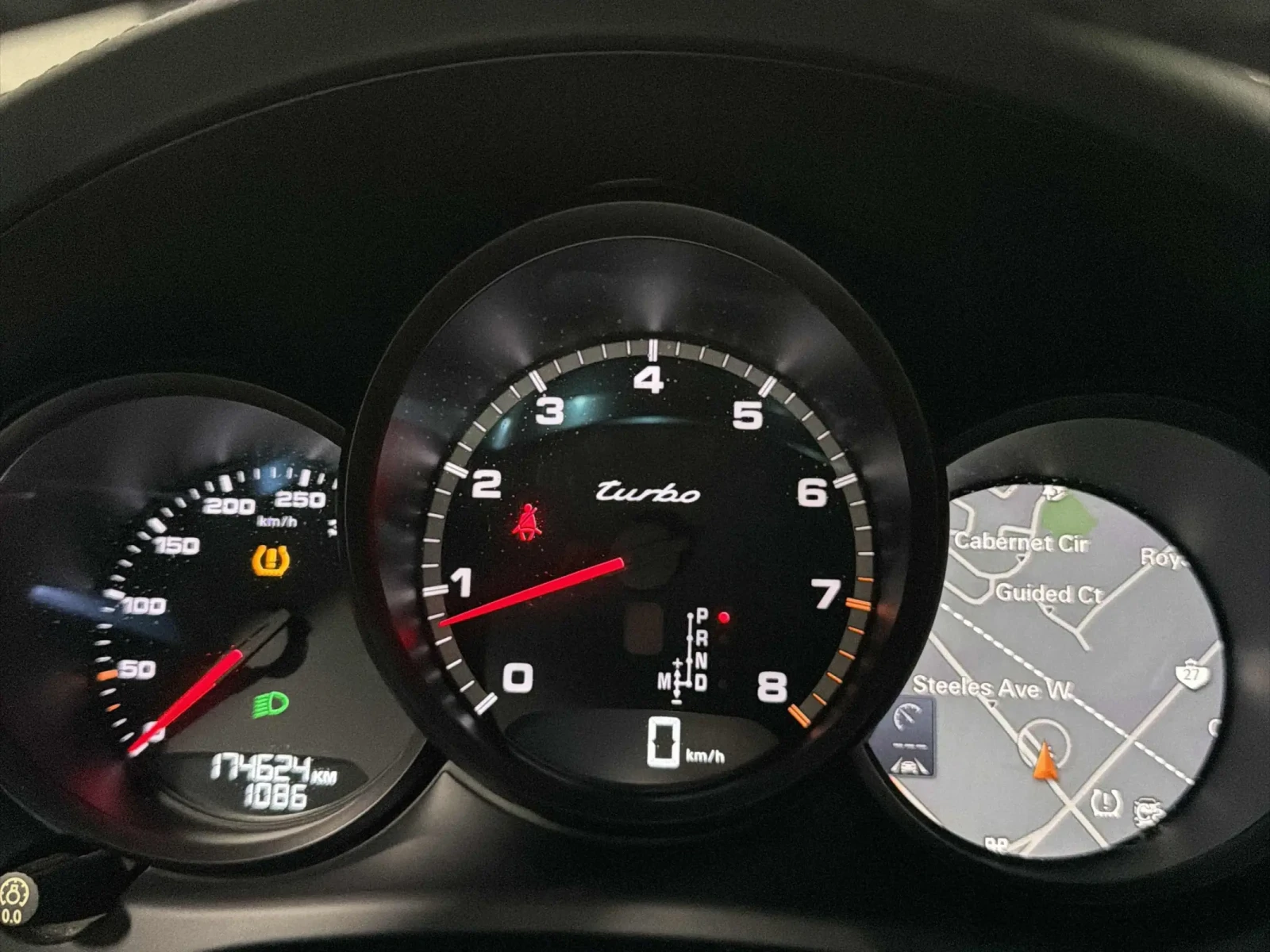 Porsche Macan Turbo * * CARFAX * * АВТО КРЕДИТ * * , снимка 13 - Автомобили и джипове - 53864864