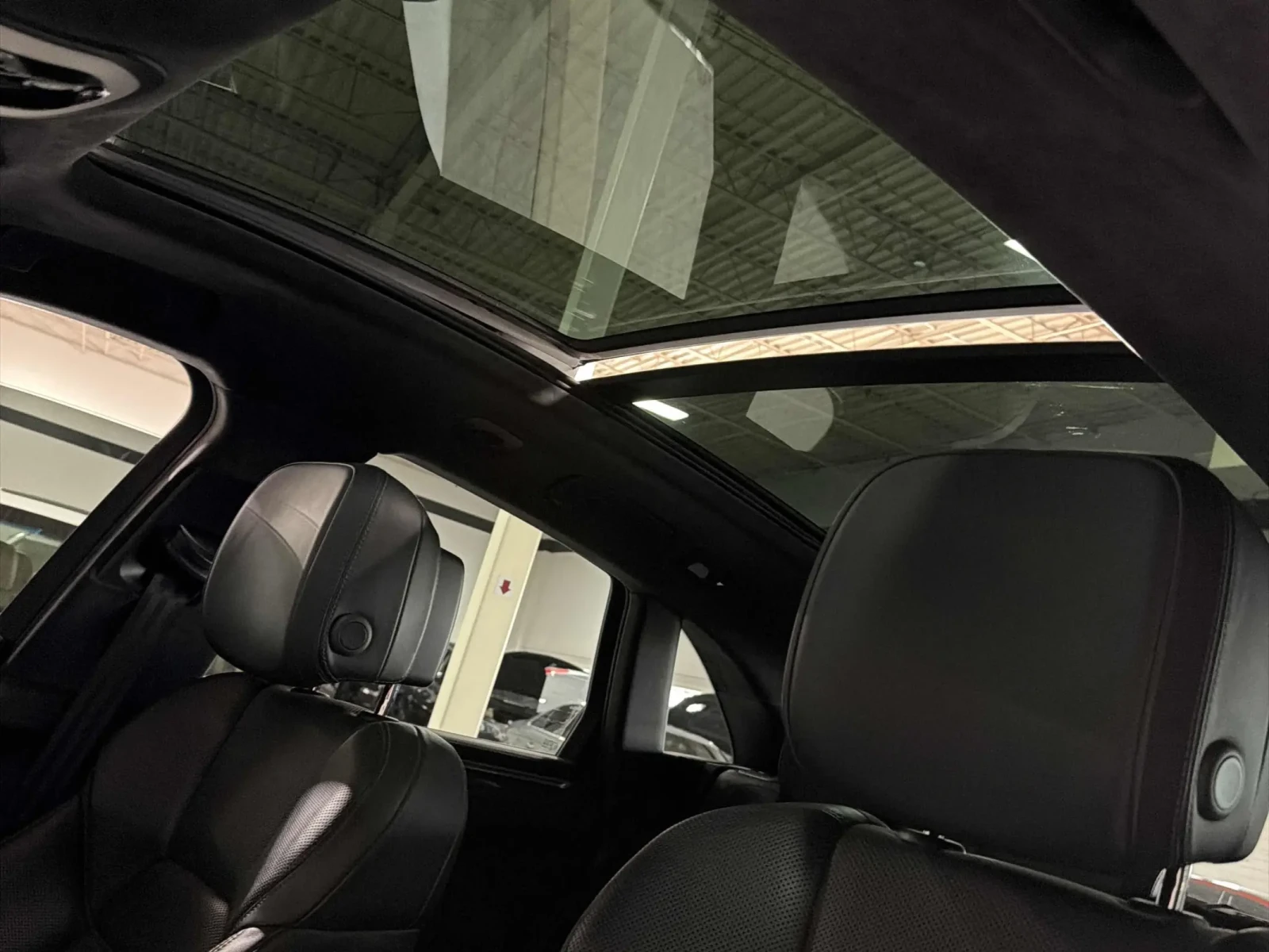 Porsche Macan Turbo * * CARFAX * * АВТО КРЕДИТ * * , снимка 8 - Автомобили и джипове - 53864864