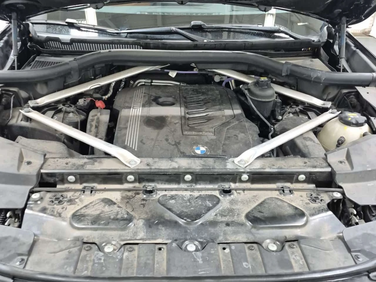 BMW X5 * XDRIVE40I * CARFAX * БЕЗ ПЪРВОНАЧАЛНА ВНОСКА, снимка 16 - Автомобили и джипове - 53927854