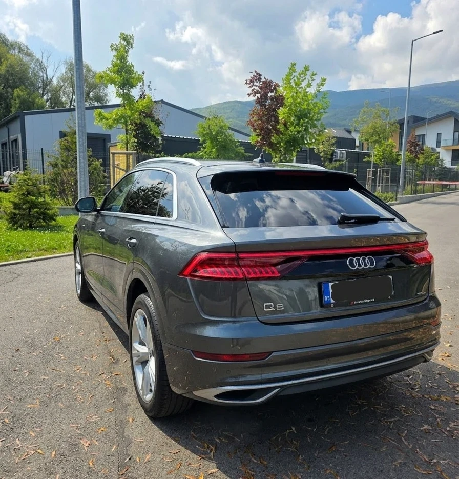 Audi Q8 3.0 mild hybrid 340 к.с като нова, снимка 4 - Автомобили и джипове - 54032864