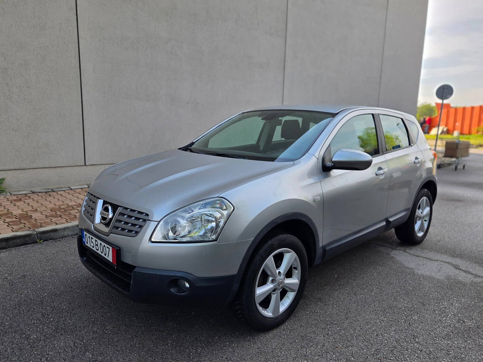 Nissan Qashqai 1.5DCi 110к.с. 6 ск.* Климатроник* , снимка 5 - Автомобили и джипове - 54352188
