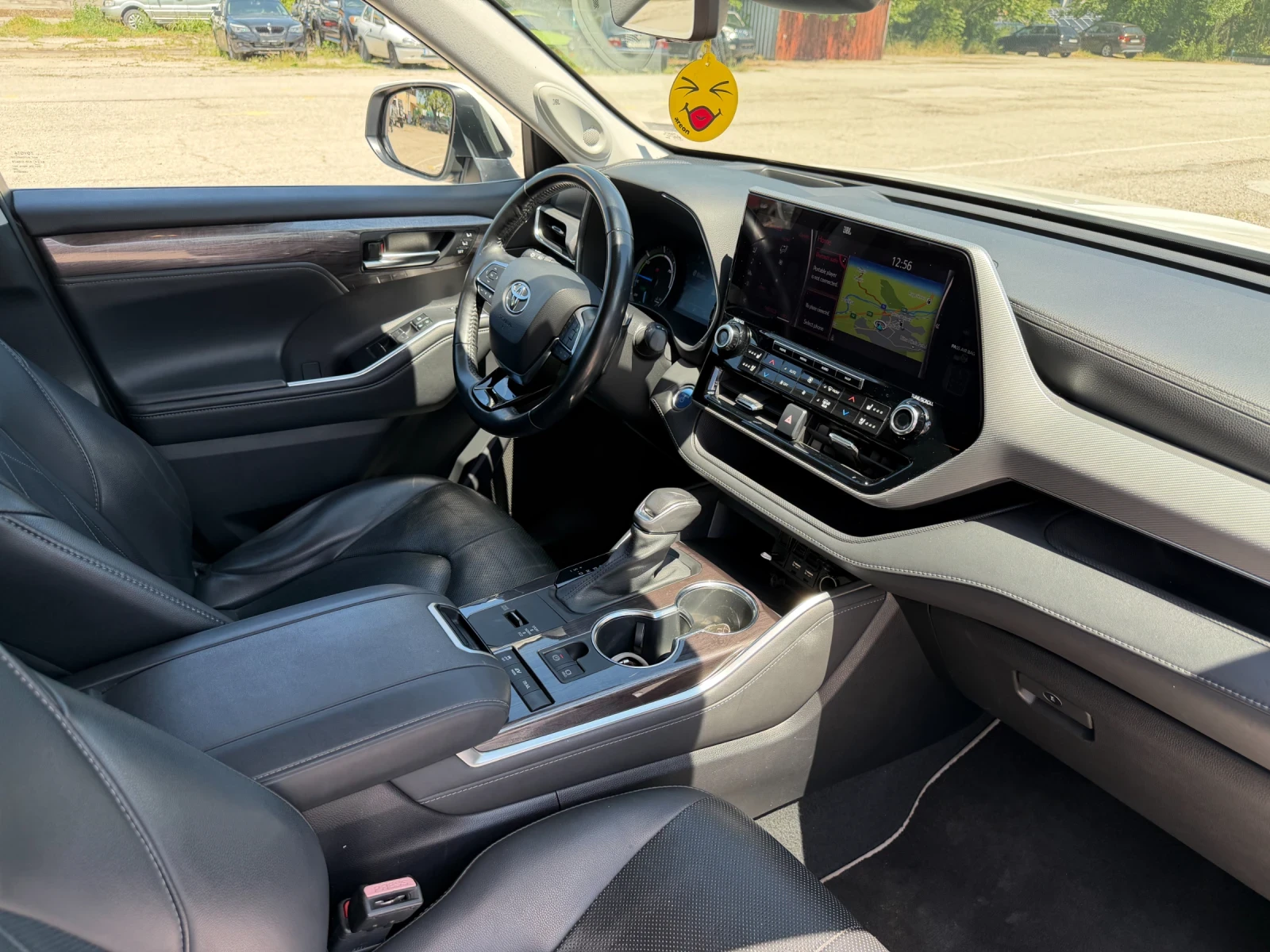 Toyota Highlander 2.5 Hybrid AWD-i Luxury, снимка 10 - Автомобили и джипове - 54423715