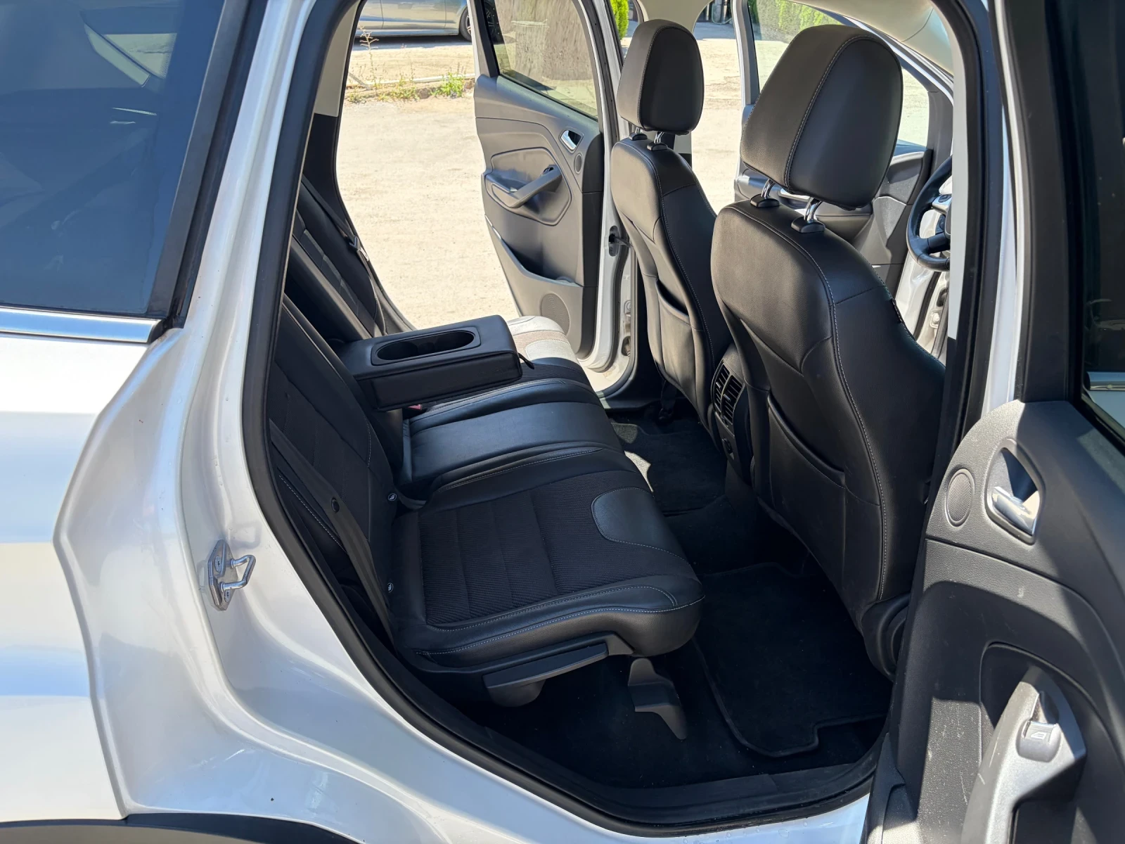 Ford Kuga, снимка 12 - Автомобили и джипове - 55247438