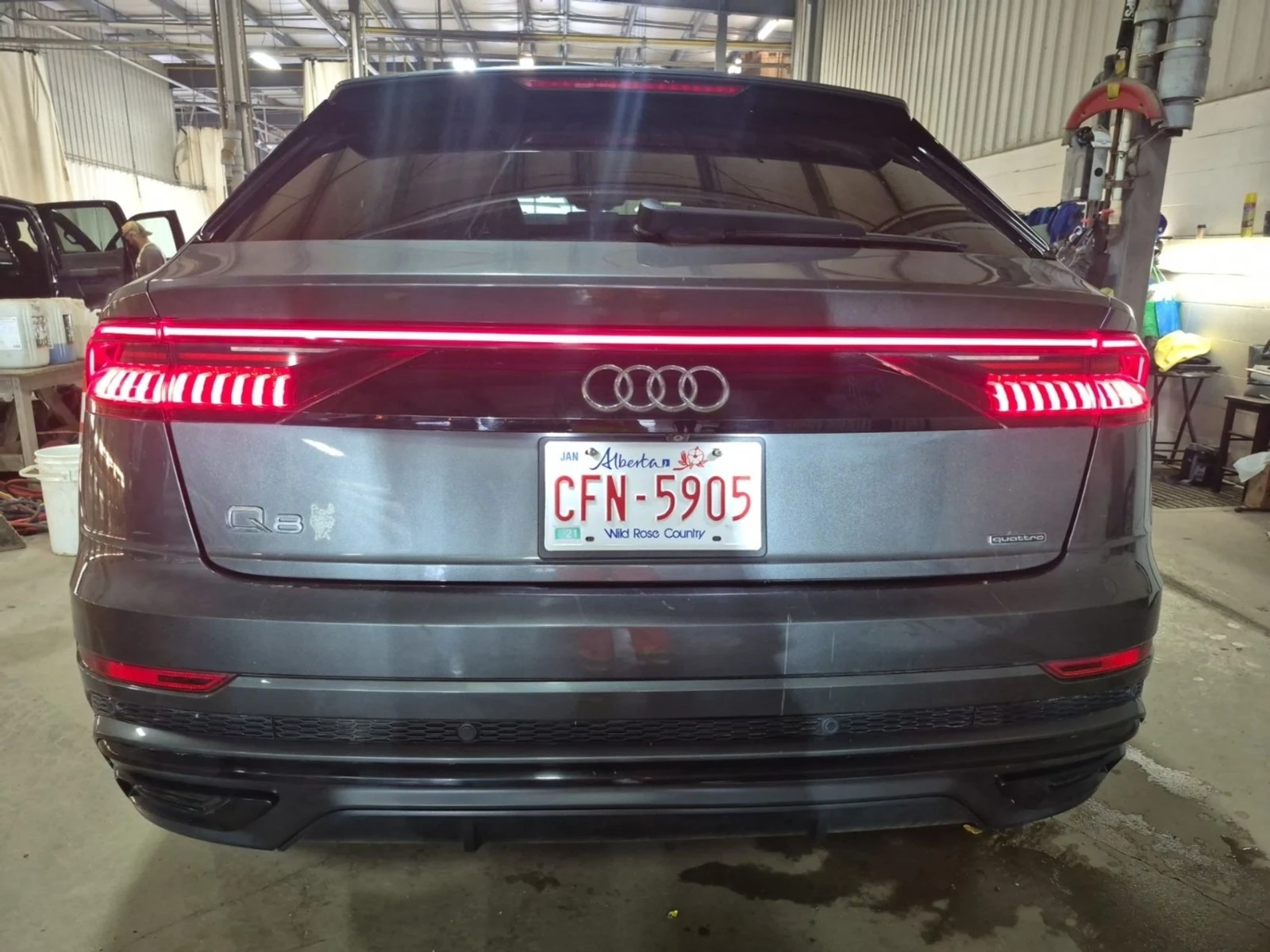 Audi Q8 PROGRESSIV* QUATTRO* ПОДГРЕВ* ОБДУХВАНЕ* ПАНО* , снимка 13 - Автомобили и джипове - 55511322