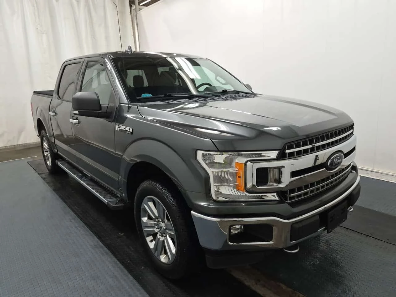 Ford F150 * KEYLESS * ЗАДНА КАМЕРА * , снимка 3 - Автомобили и джипове - 56324417