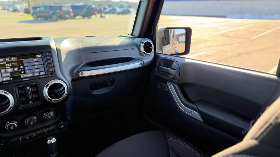 Jeep Wrangler UNLIMITED Sahara, CARFAX, ���� �� �� | Mobile.bg � ����������� 15