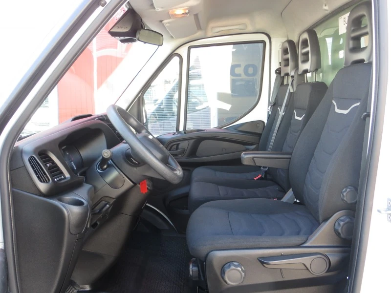 Iveco Daily 35C16 3, 0 ФУРГОН С ПАДАЩ БОРД, снимка 7 - Бусове и автобуси - 45965254