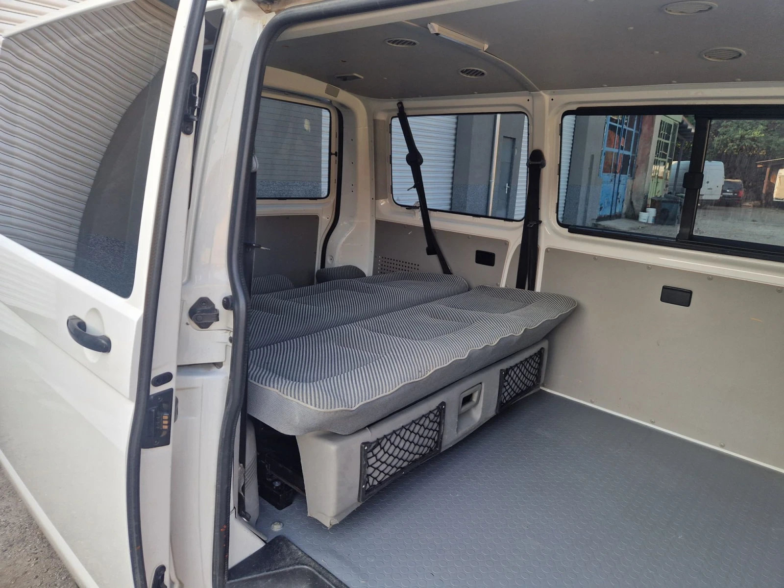 VW T6 Мултиван, снимка 10 - Бусове и автобуси - 56315471