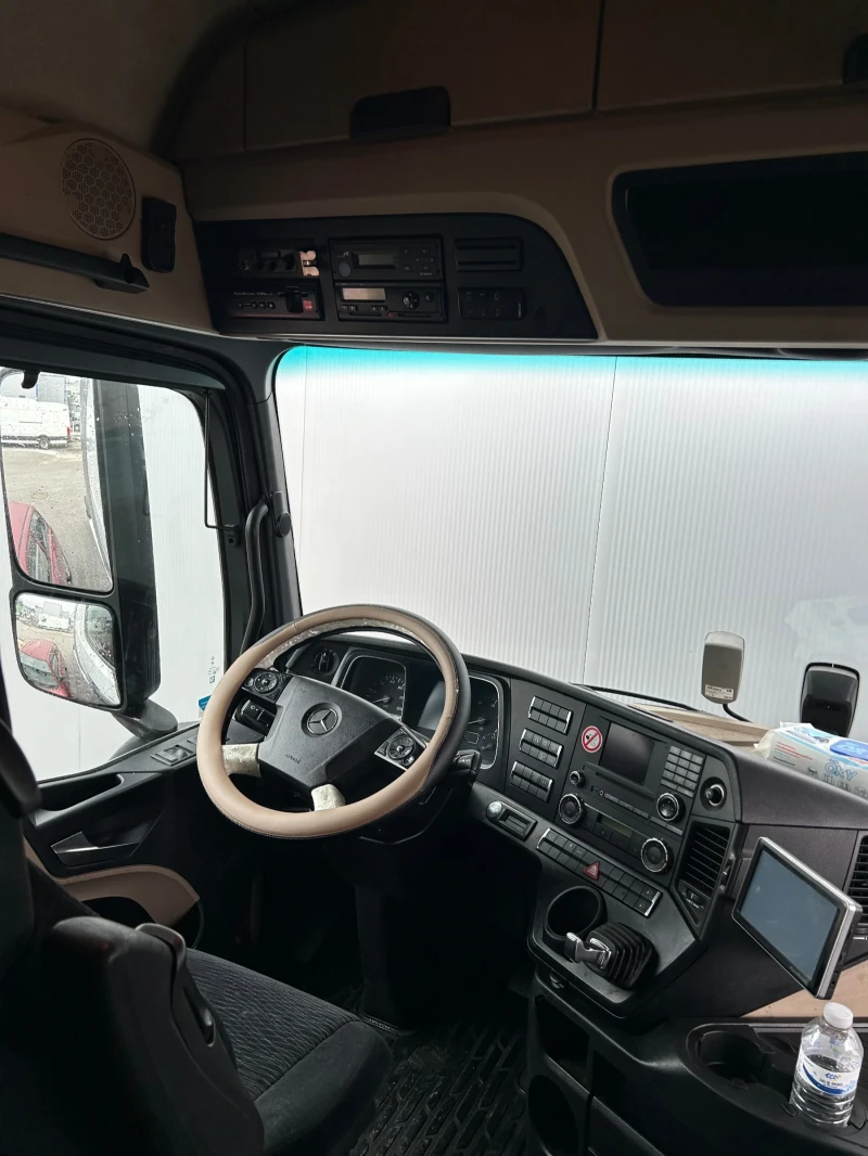 Mercedes-Benz Actros Actros Mega 1842, снимка 8 - Камиони - 52882542
