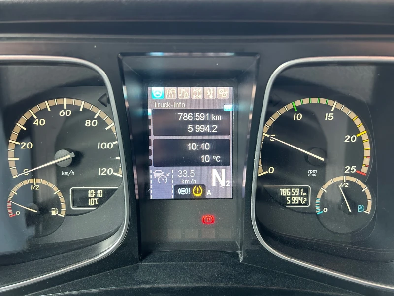 Mercedes-Benz Actros Actros Mega 1842, снимка 10 - Камиони - 52882542