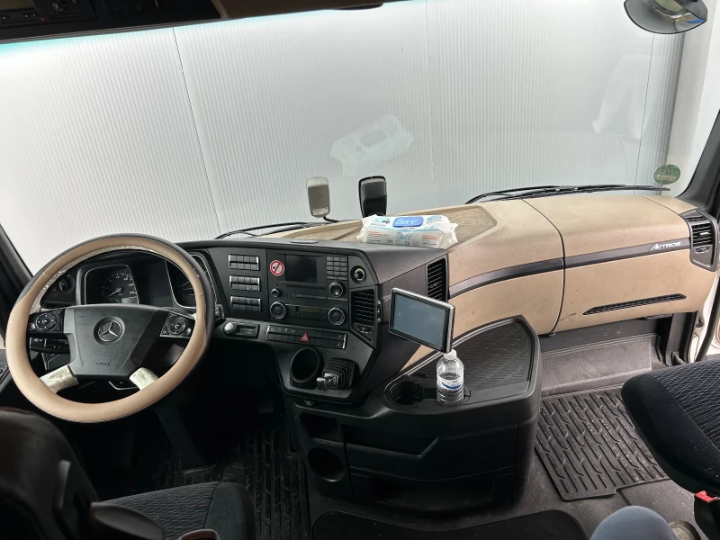 Mercedes-Benz Actros Actros Mega 1842, снимка 7 - Камиони - 52882542