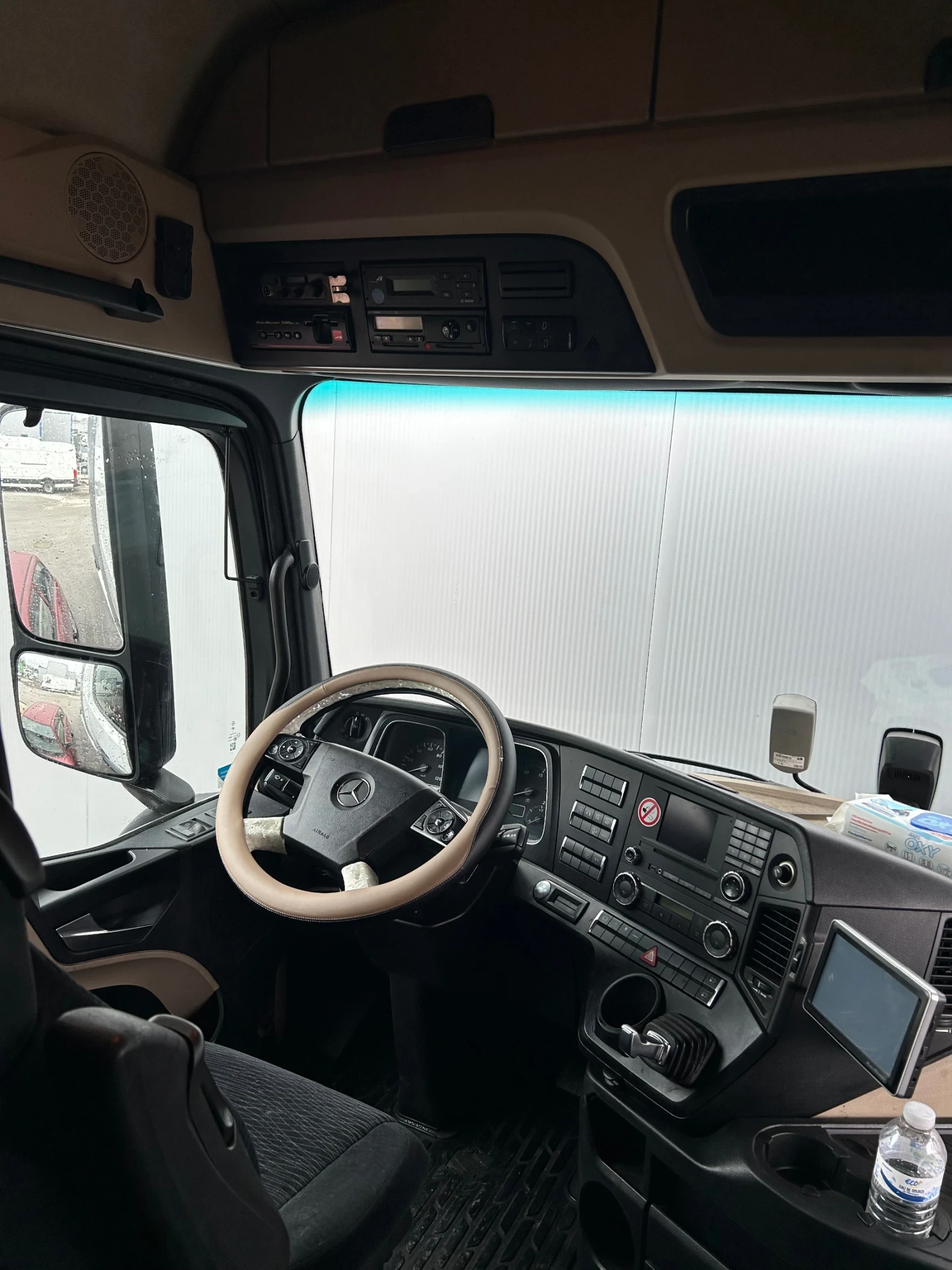 Mercedes-Benz Actros Actros Mega 1842 - изображение 8