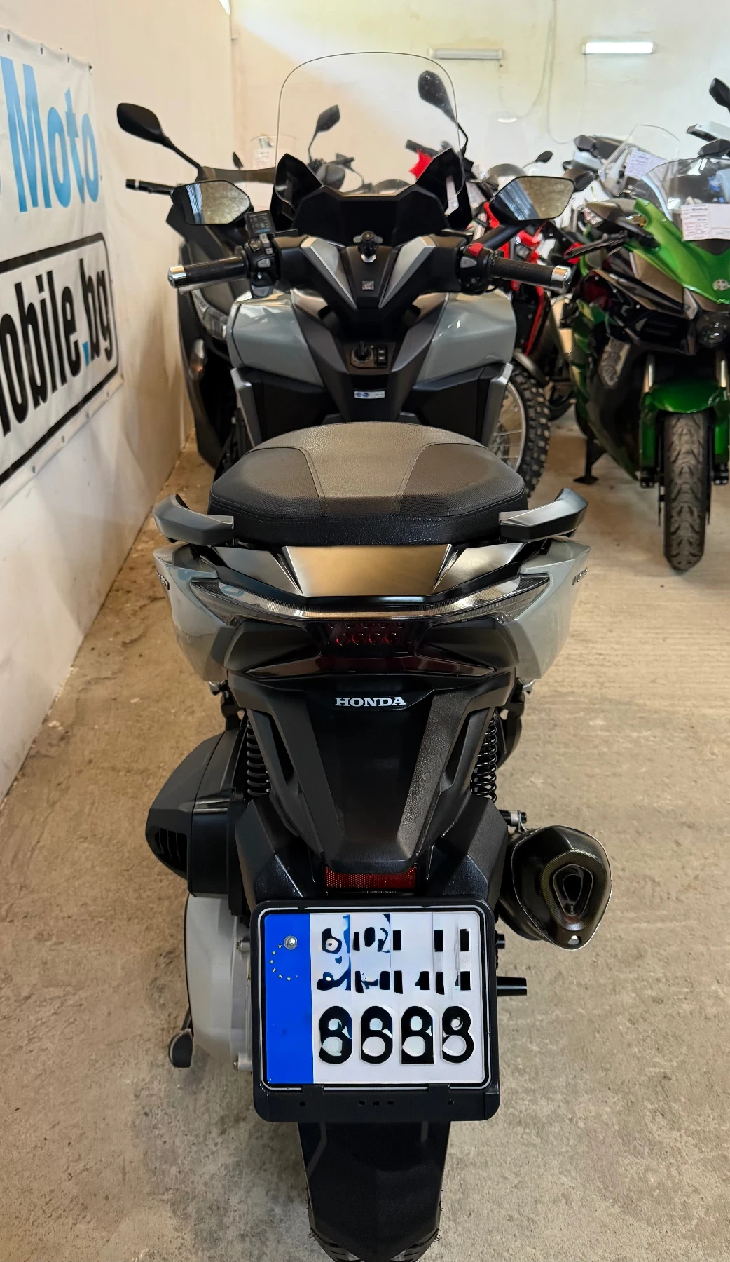 Honda Forza 350i ABS TCS Akrapovic, снимка 12 - Мотоциклети и мототехника - 54682461