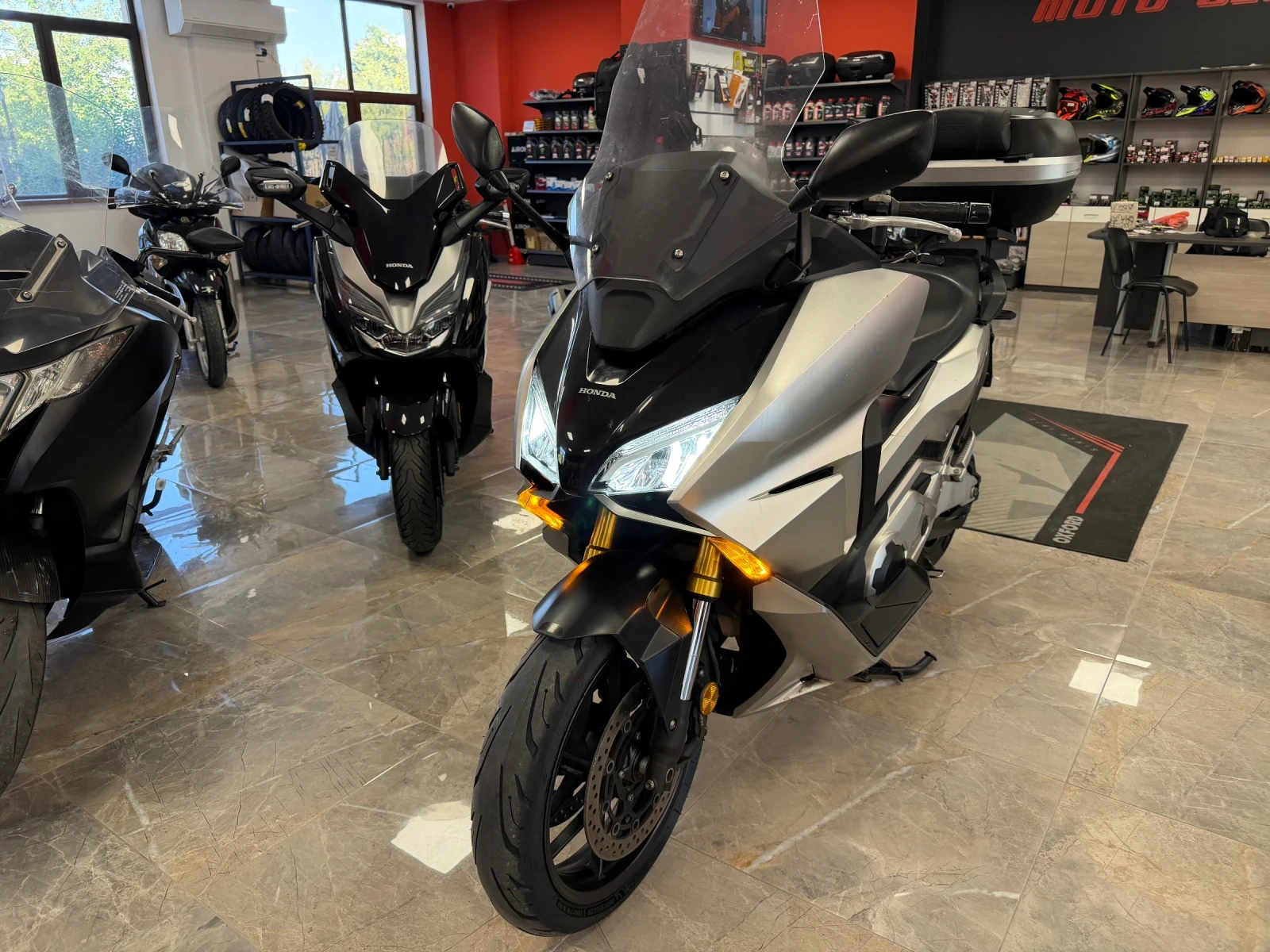 Honda Forza 750IE ABS TCS, снимка 10 - Мотоциклети и мототехника - 55852162