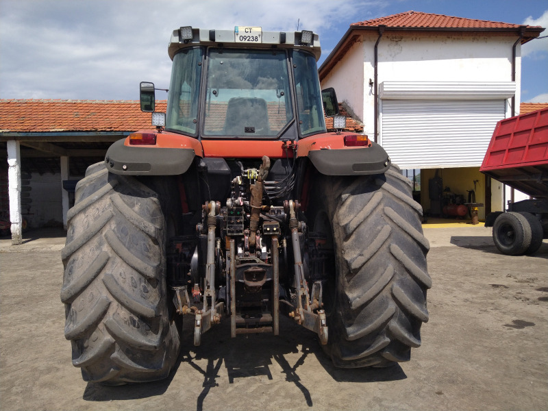 Трактор Massey 8270, снимка 6 - Селскостопанска техника - 45984673