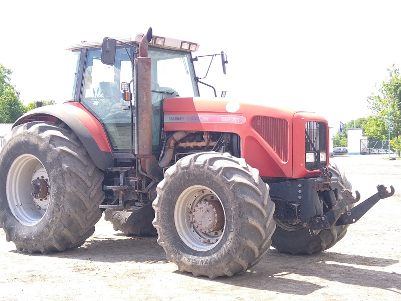 Трактор Massey 8270, снимка 4 - Селскостопанска техника - 45984673