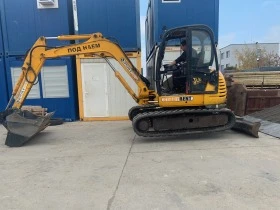      JCB 8052