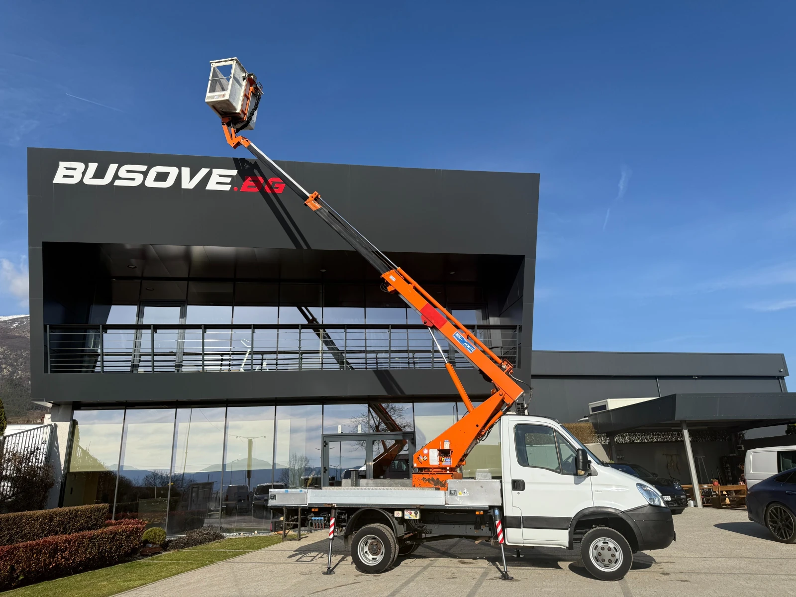 Автовишка Iveco Daily 35C13 до 3.5т. , снимка 2 - Индустриална техника - 53771275