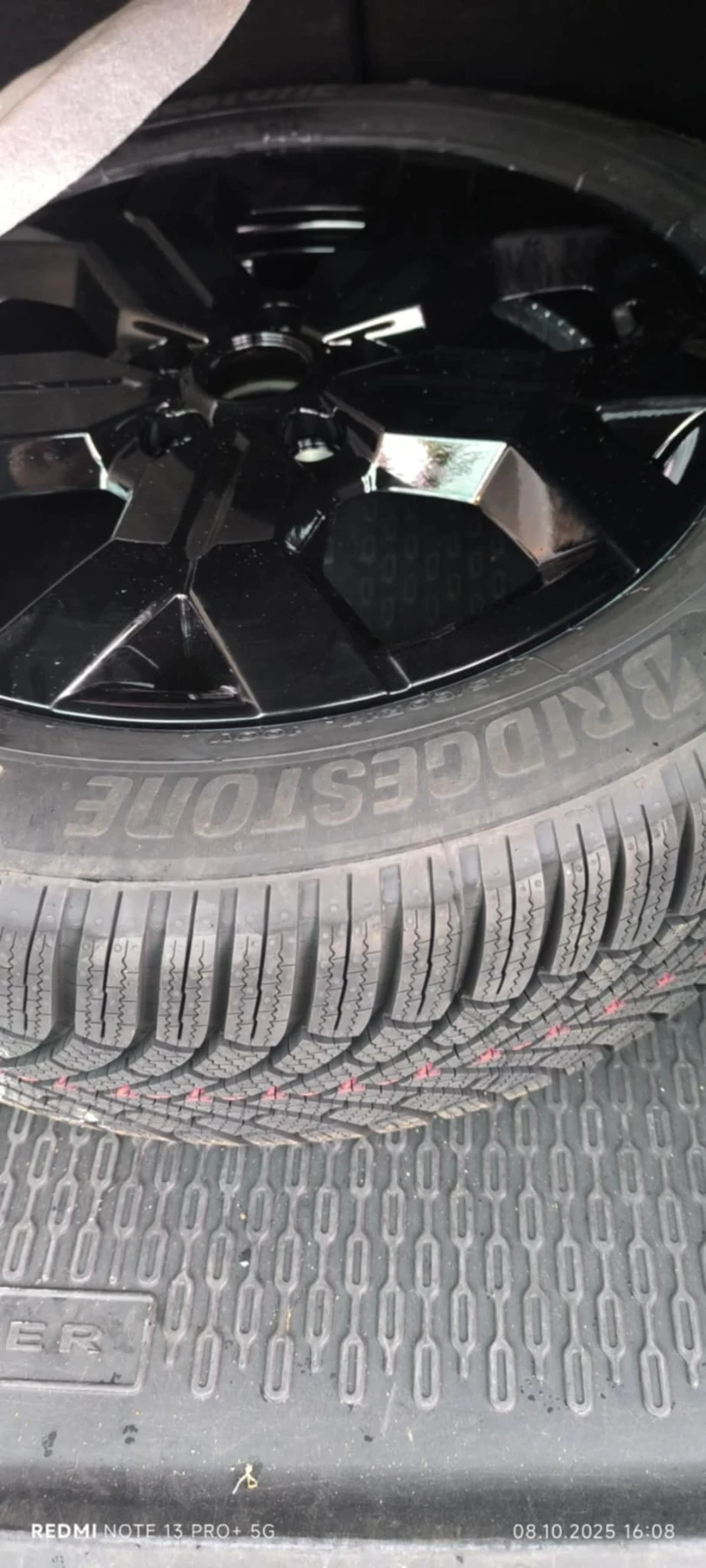 Гуми с джанти Bridgestone 215/60R17