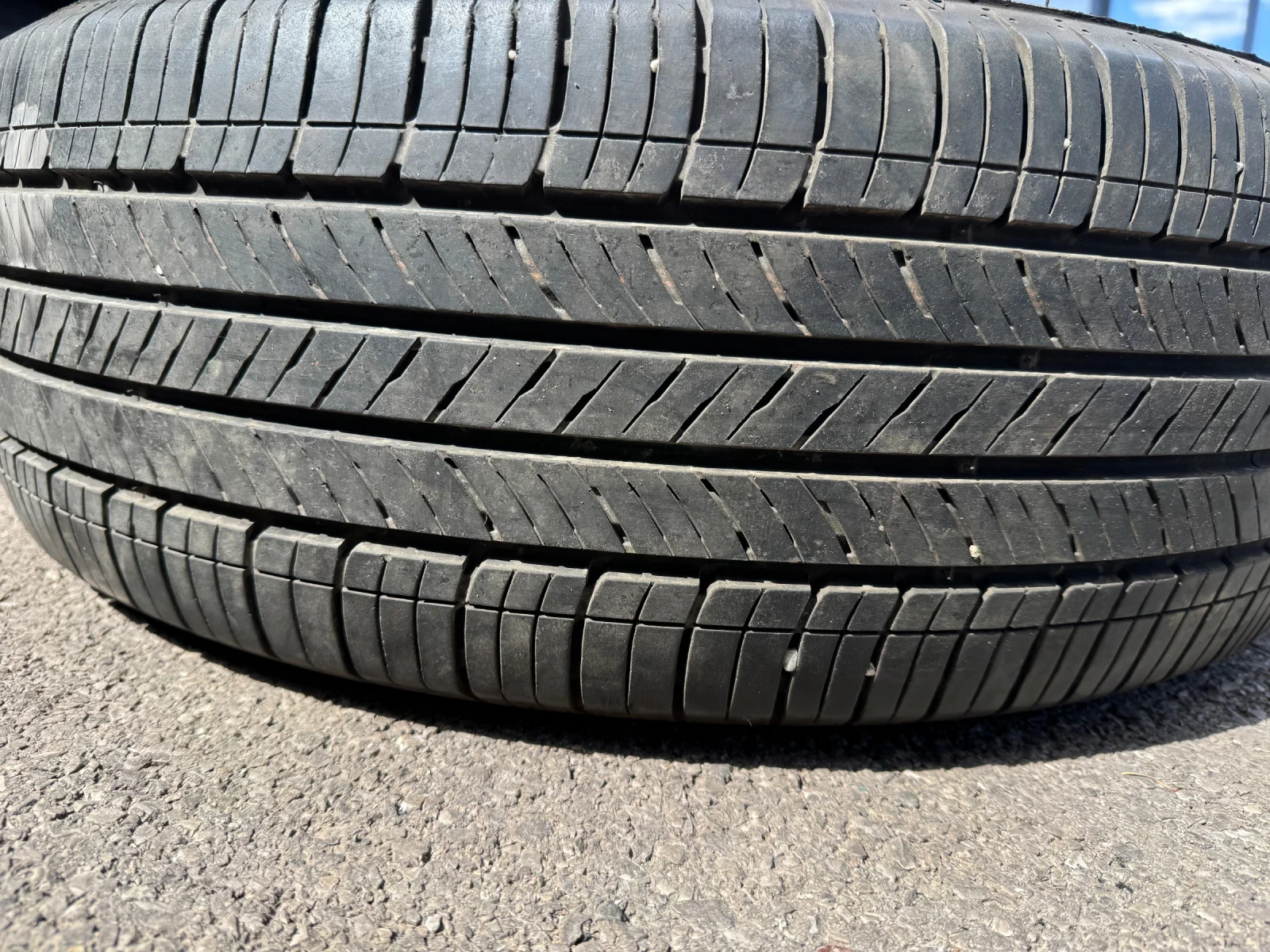 Гуми Летни 235/65R17, снимка 4 - Гуми и джанти - 55965983